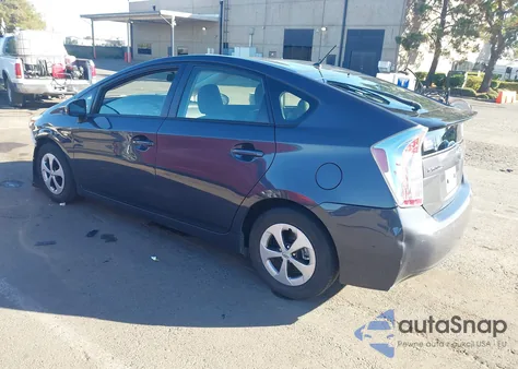 2013 Toyota Prius Two из США, поврежденный, VIN JTDKN3DU2D5608653